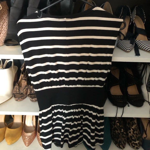 Express XS sleeveless top - Picture 3 of 3